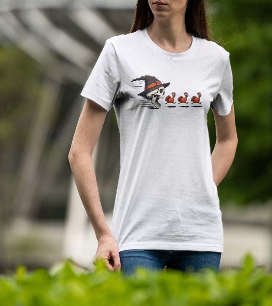 Witch Skull Chasing Turkeys Thanksgiving Humor T-Shirt