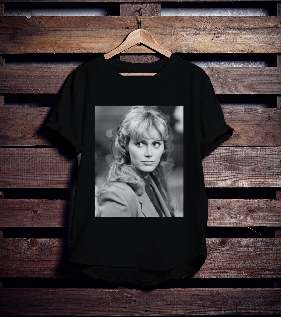 Rip Mary Louise Weller 1946 2026 Vintage Black And White T-Shirt