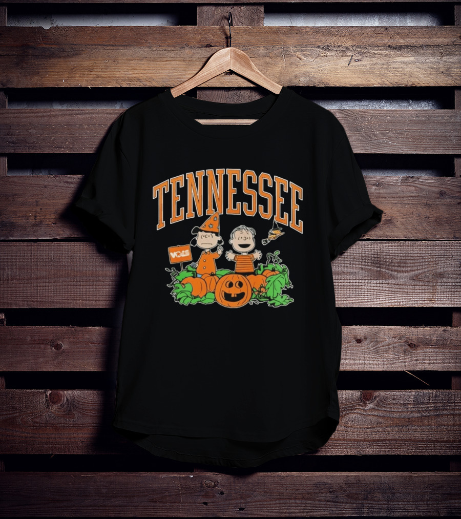 Tennessee Volunteers Peanuts Halloween Lucy Linus Pumpkins T-Shirt