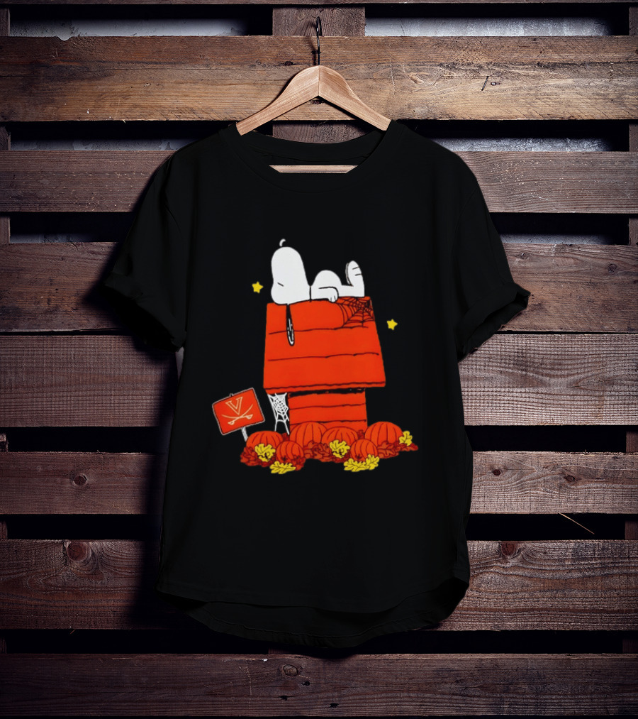 Snoopy Halloween Doghouse Virginia Cavaliers College Football Peanuts Pumpkins T-Shirt