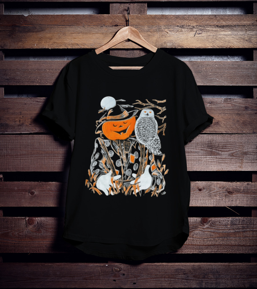 Pumpkin Head Scarecrow Snowy Owl Halloween Scene T-Shirt