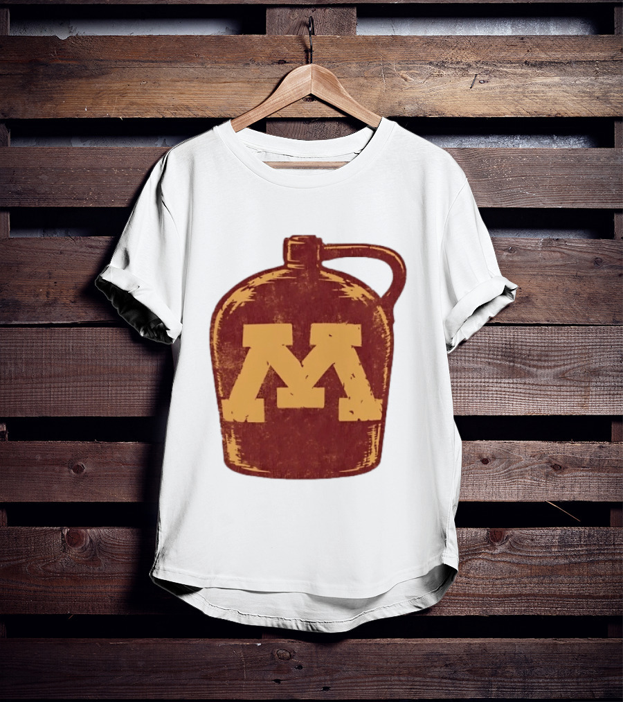 Minnesota Golden Gophers Distressed M Jug T-Shirt
