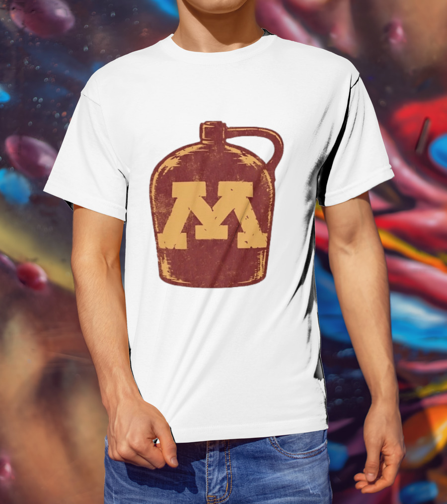 Minnesota Golden Gophers Distressed M Jug T-Shirt