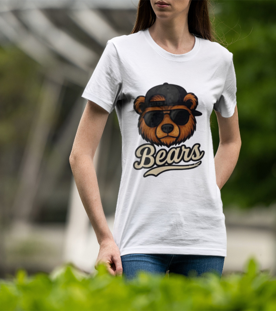 Chicago Bears Cool Bear In Sunglasses And Cap T-Shirt