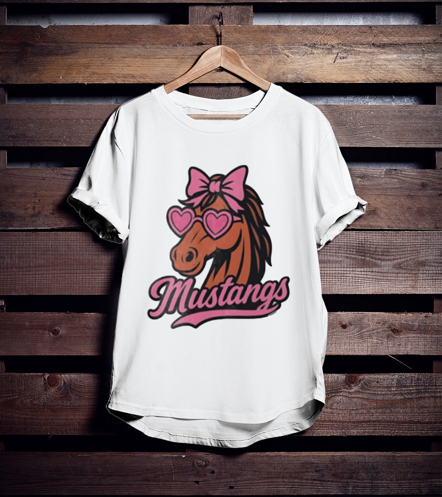 Mustangs Horse Pink Bow Heart Sunglasses T-Shirt