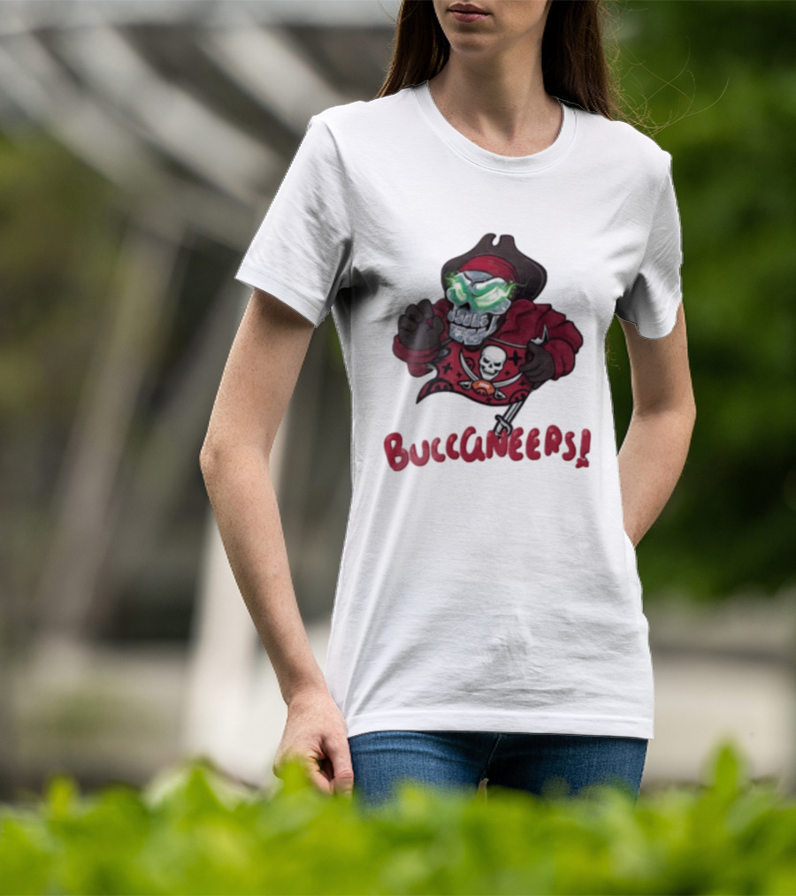 Tampa Bay Buccaneers Skull Pirate Green Eyes Buccaneers Flag T-Shirt