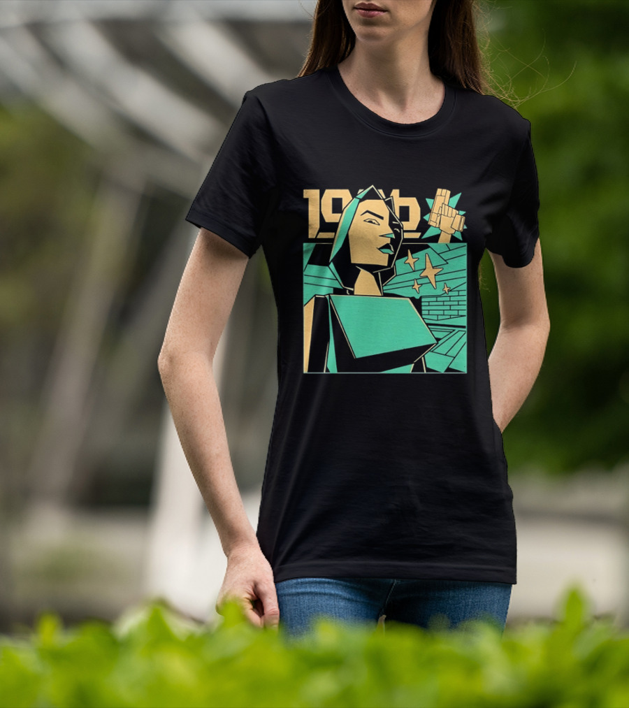 Lara Croft 1996 Polygon Style Tomb Raider Video Game T-Shirt