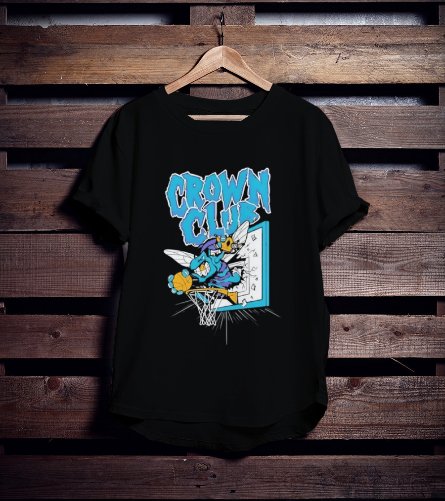 Crown Club Charlotte Hornets Basketball Dunking T-Shirt