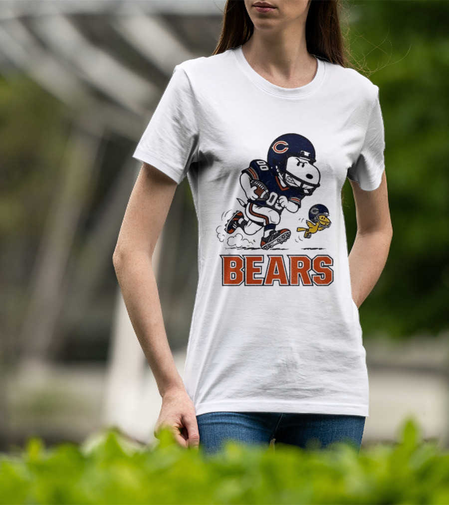 Chicago Bears Snoopy And Woodstock Football Team Fan T-Shirt