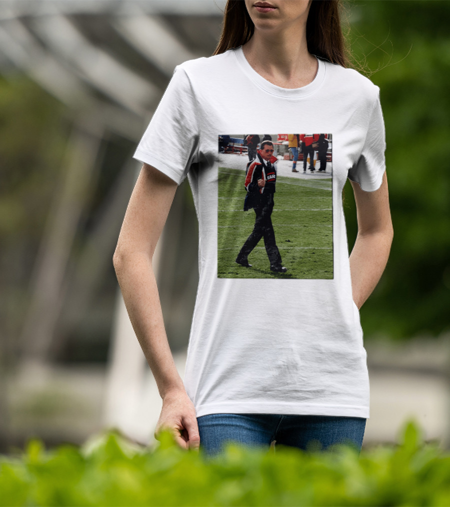Mike Ditka Chicago Bears Coach Iconic Sideline Moment T-Shirt