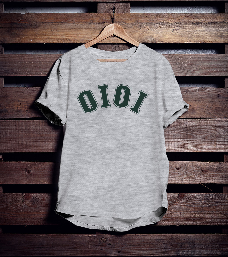 5252 Oioi Classic Collegiate Block Letter Style Signature T-Shirt