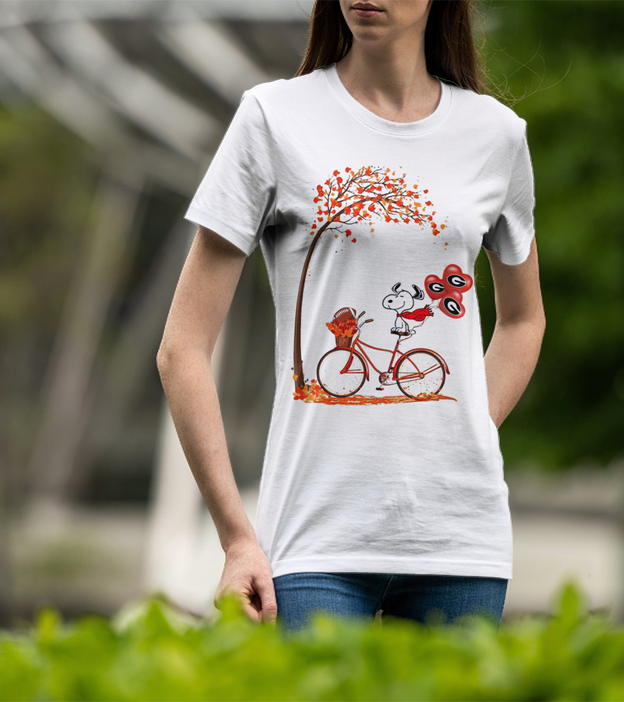 Snoopy Georgia Football Fall Bicycle Balloons T-Shirt