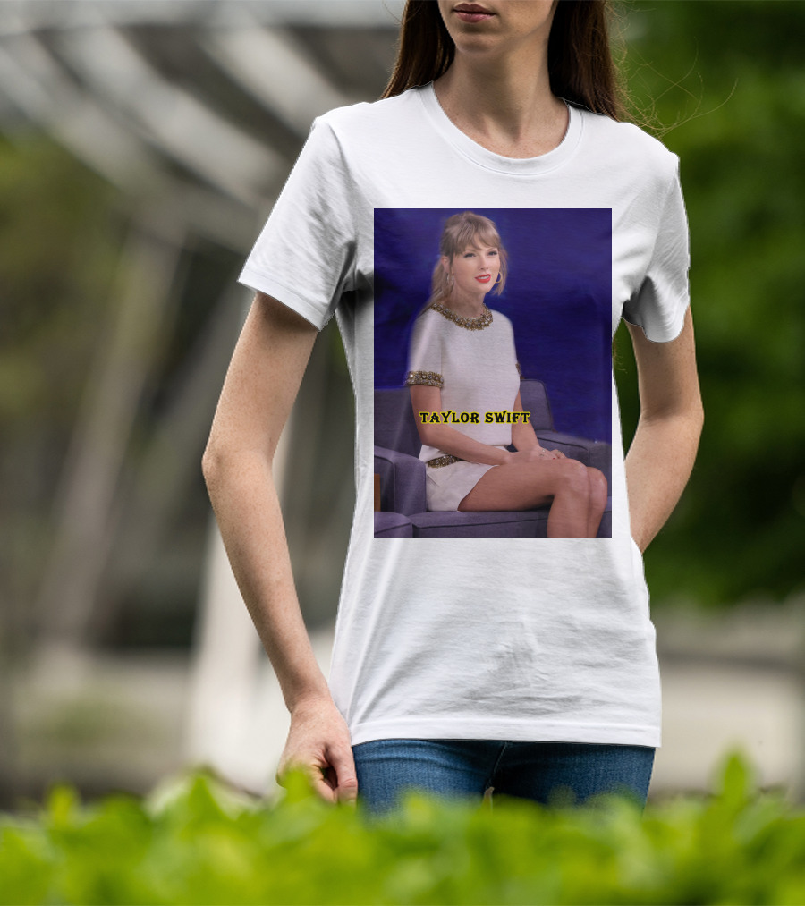 TAYLOR SWIFT Fans Theory About Actress In 10-Minute 'All Too Well' T-Shirt