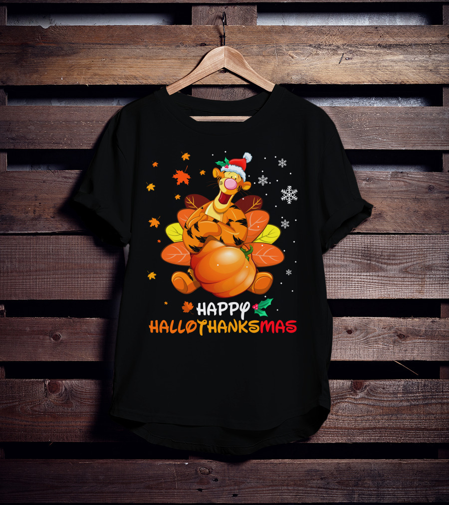 Happy Hallothanksmas Tiger With Pumpkin And Santa Hat T-Shirt