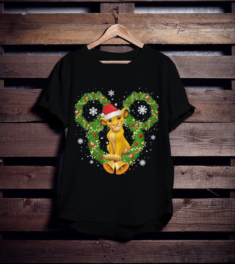 Simba Christmas Wreath With Santa Hat And Snowflakes T-Shirt