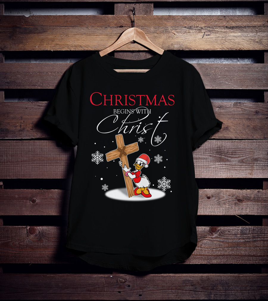 Christmas Begins With Christ Снежинки Крест Рождественский Утка Красный Колпак Носкиobos Отobwhat T-Shirt