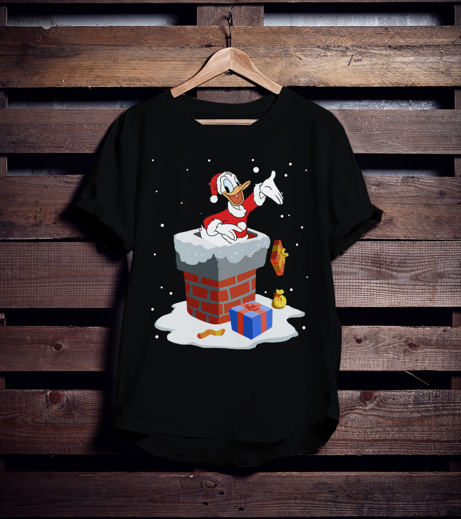 Santa Donald Chimney Christmas Presents T-Shirt