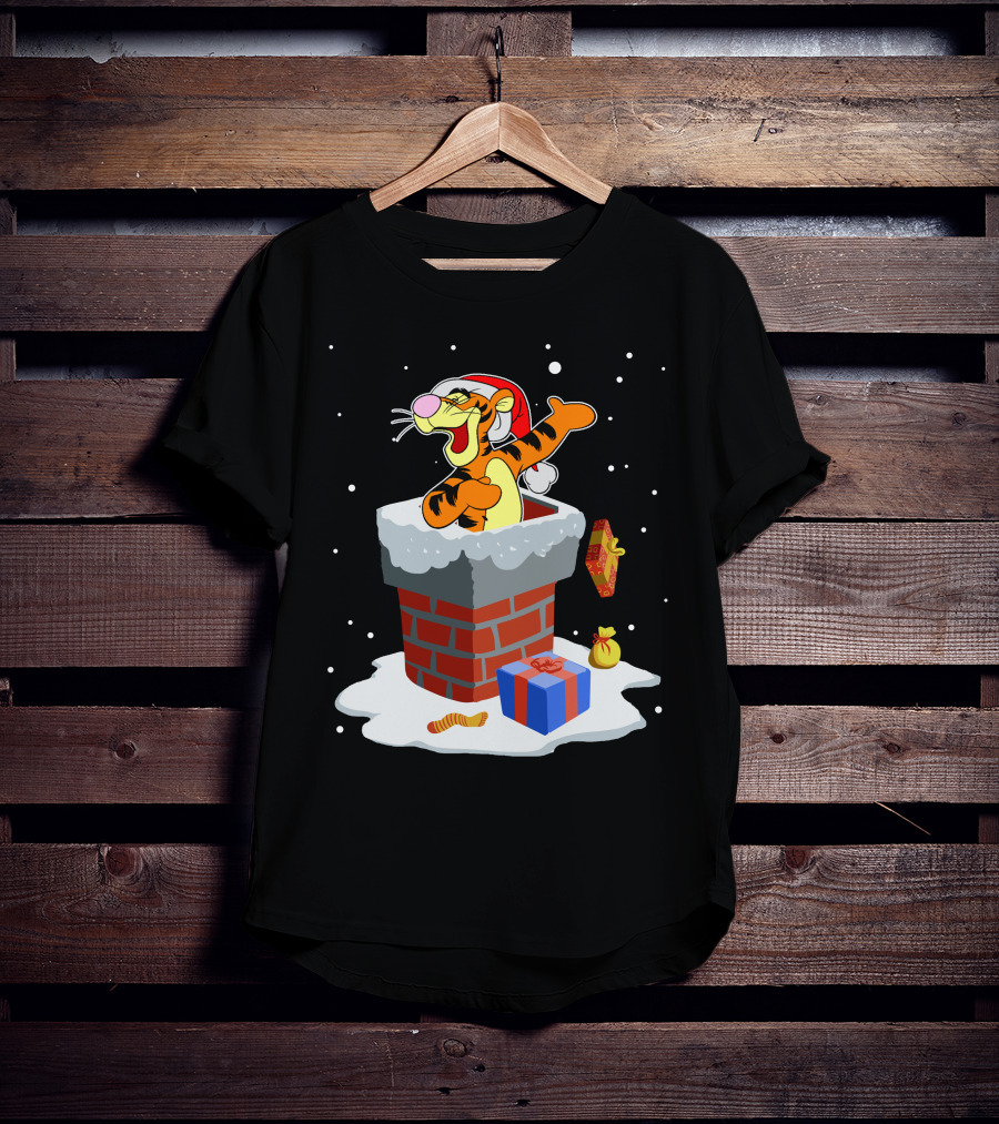 Tigger Santa Chimney Christmas Snow Gifts T-Shirt