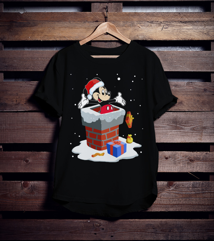 Mickey In Santa Hat Exiting Chimney With Gifts And Snow T-Shirt
