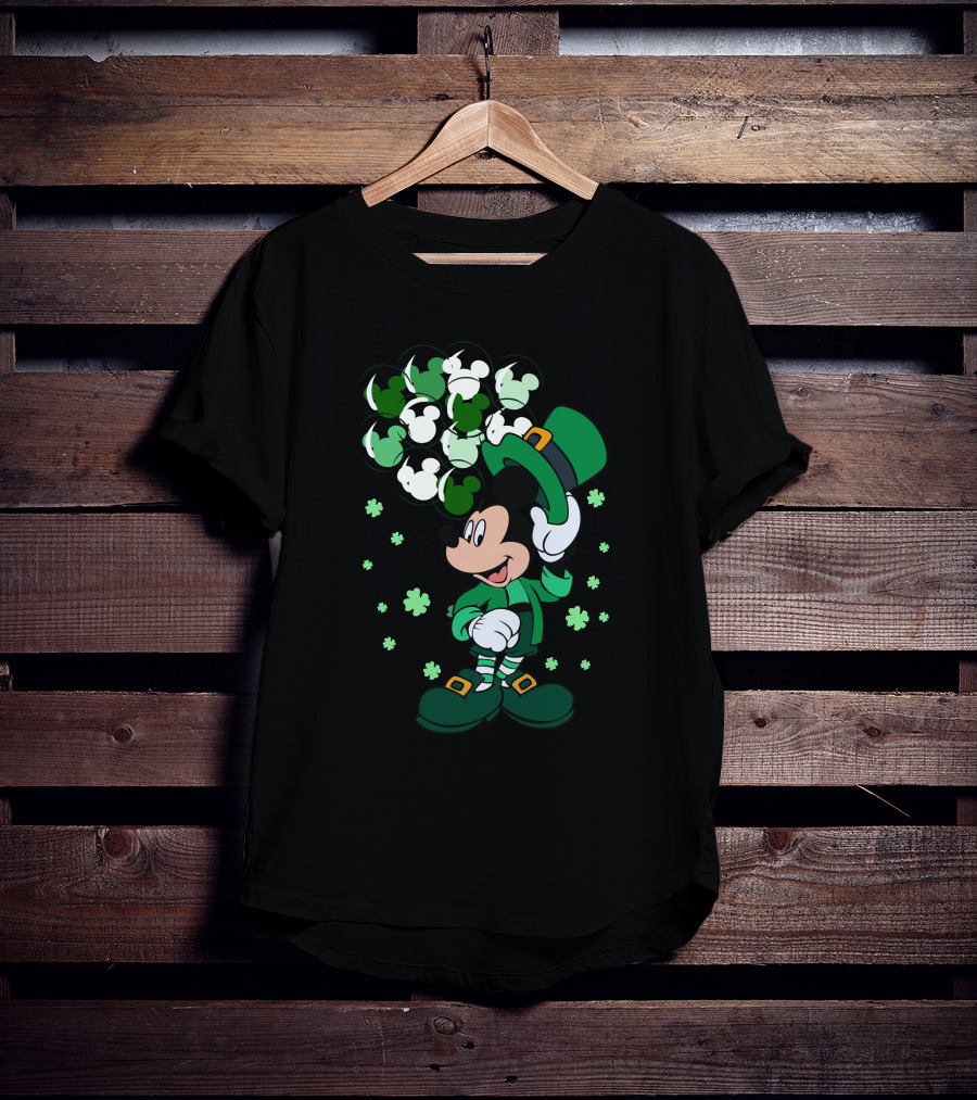 Mickey Mouse St Patrick's Day Celebration With Leprechaun Outfit And Shamrock Balloons T-Shirt