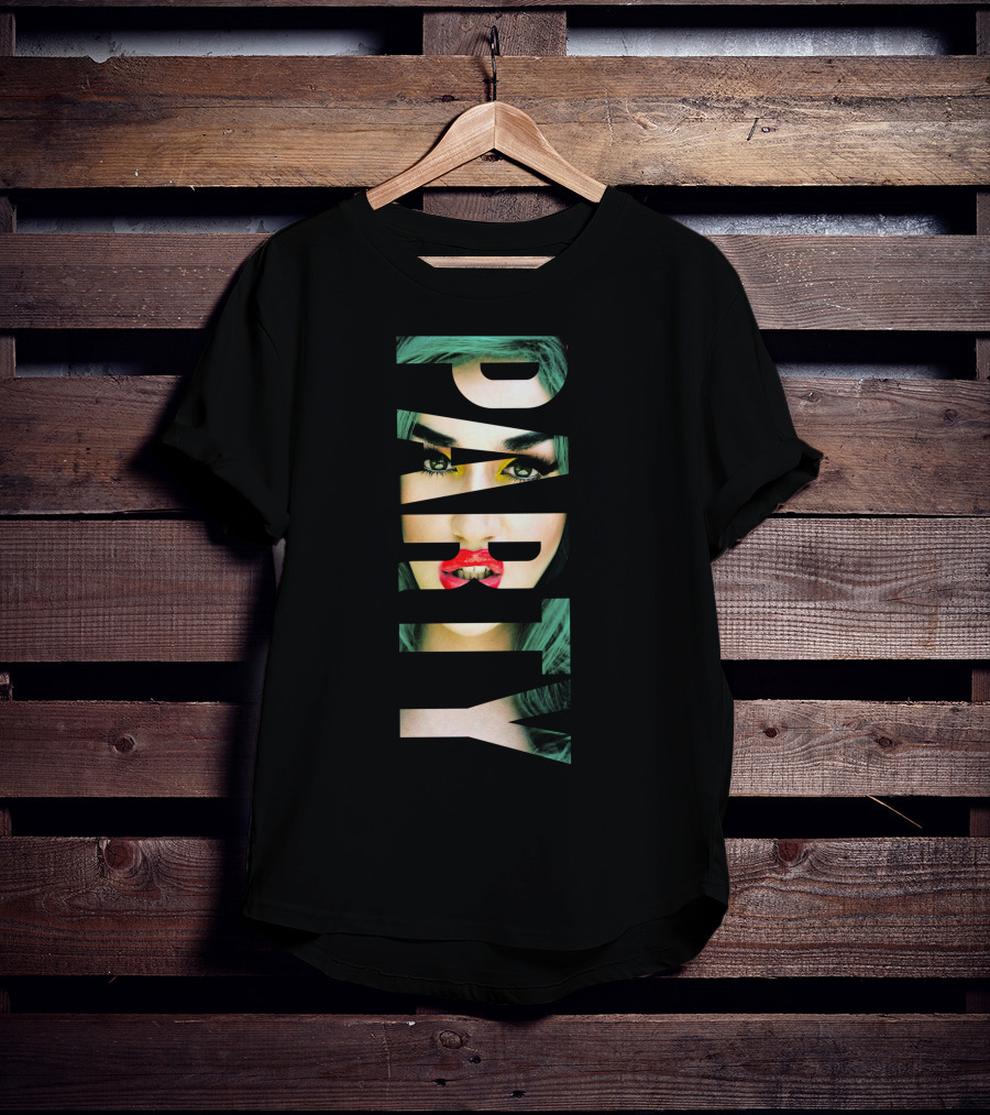 Adore Delano Party Face T-Shirt