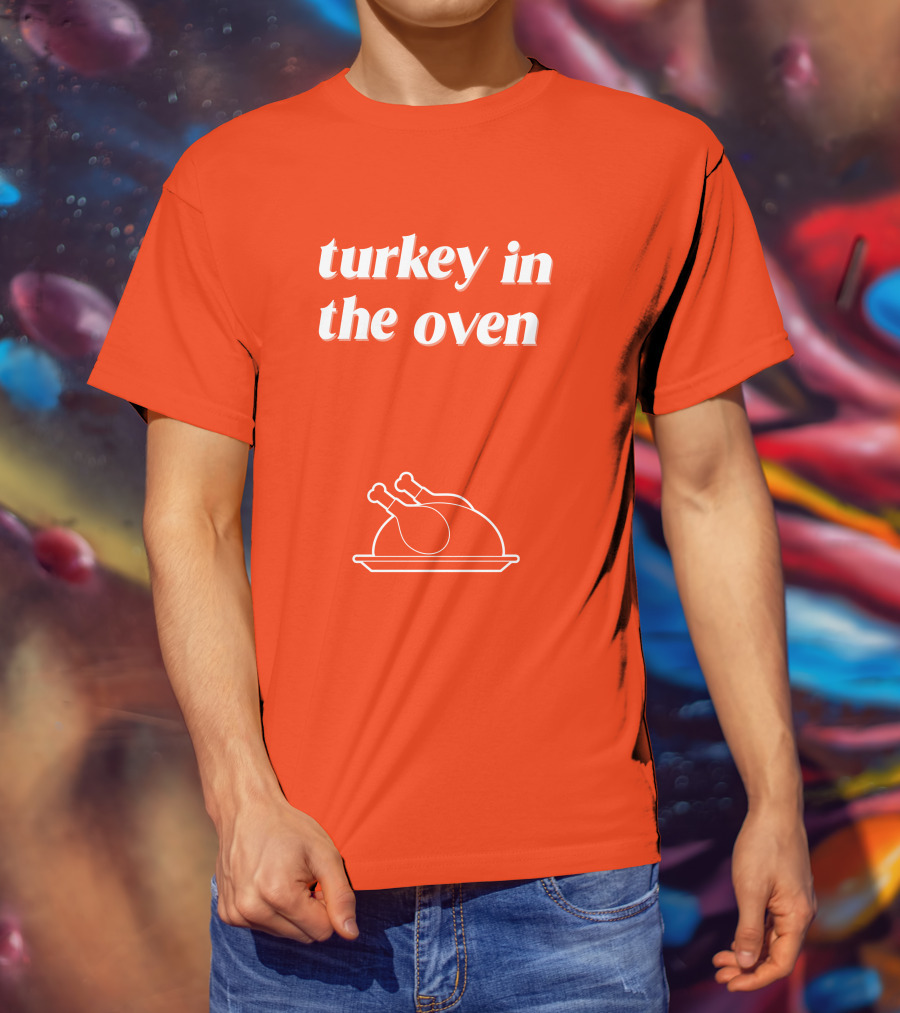 Turkey In The Oven Thanksgiving Holiday Plate T-Shirt