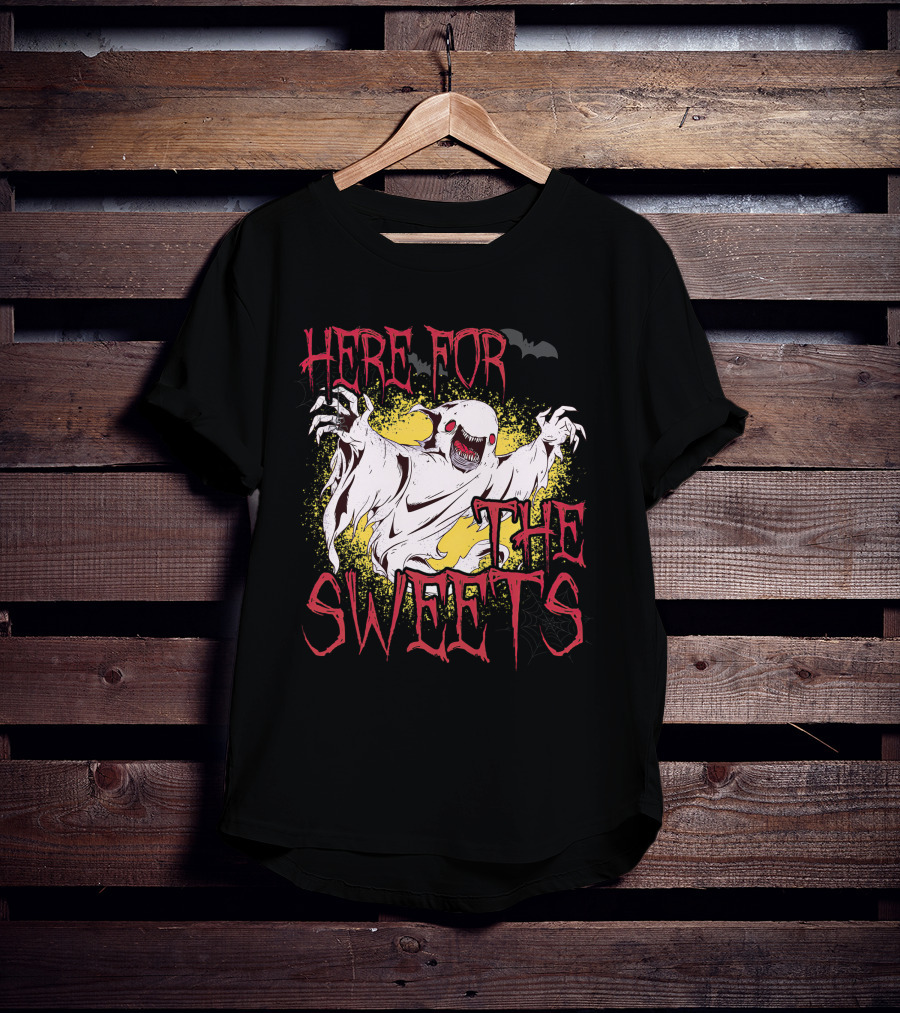Here For The Sweets Ghost Costume With Ghosts For Halloween T-Shirt