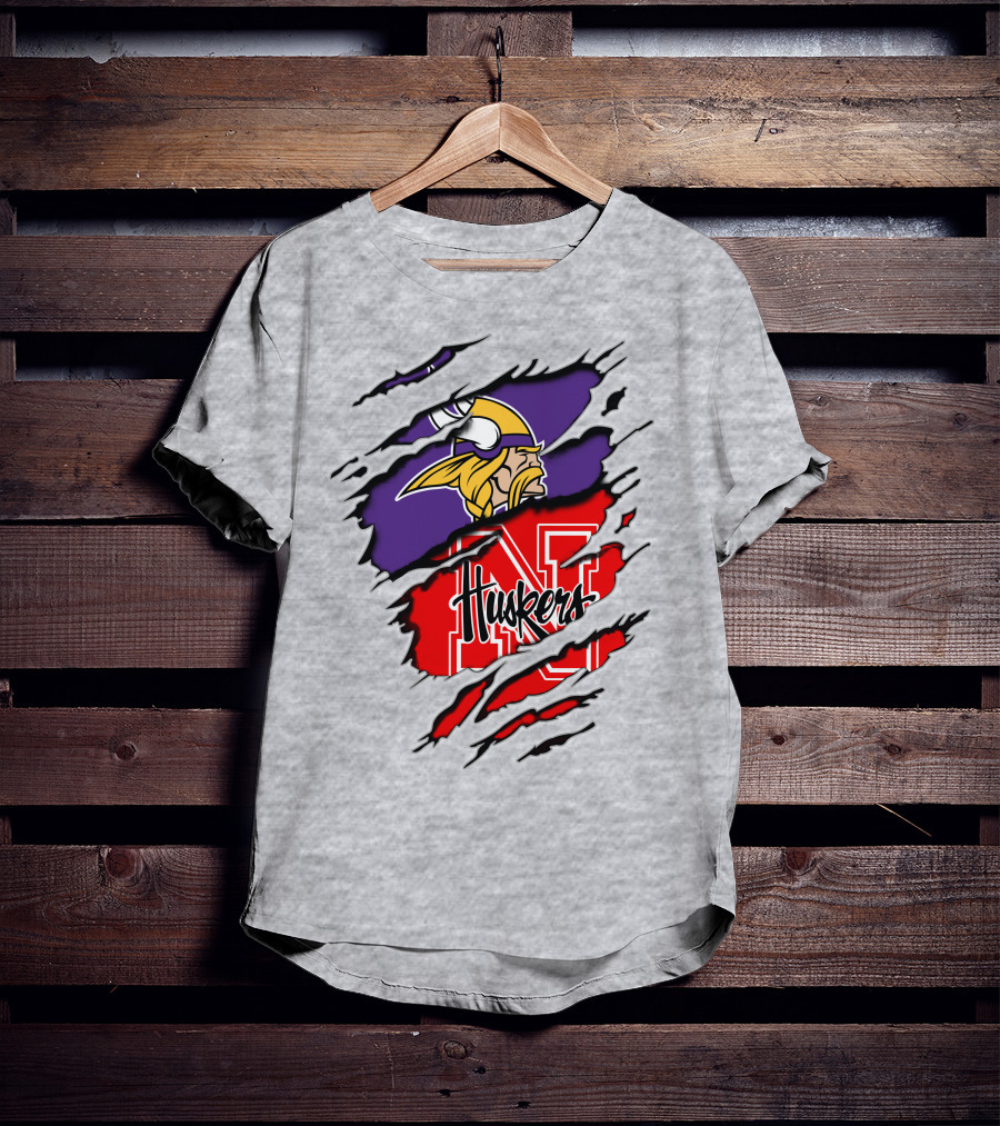Vikings Huskers Ripped Logo Blend T-Shirt
