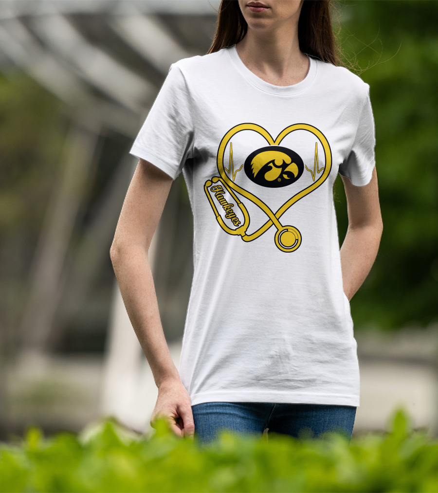 Nurse Heartbeat Love Iowa Hawkeyes Stethoscope T-Shirt