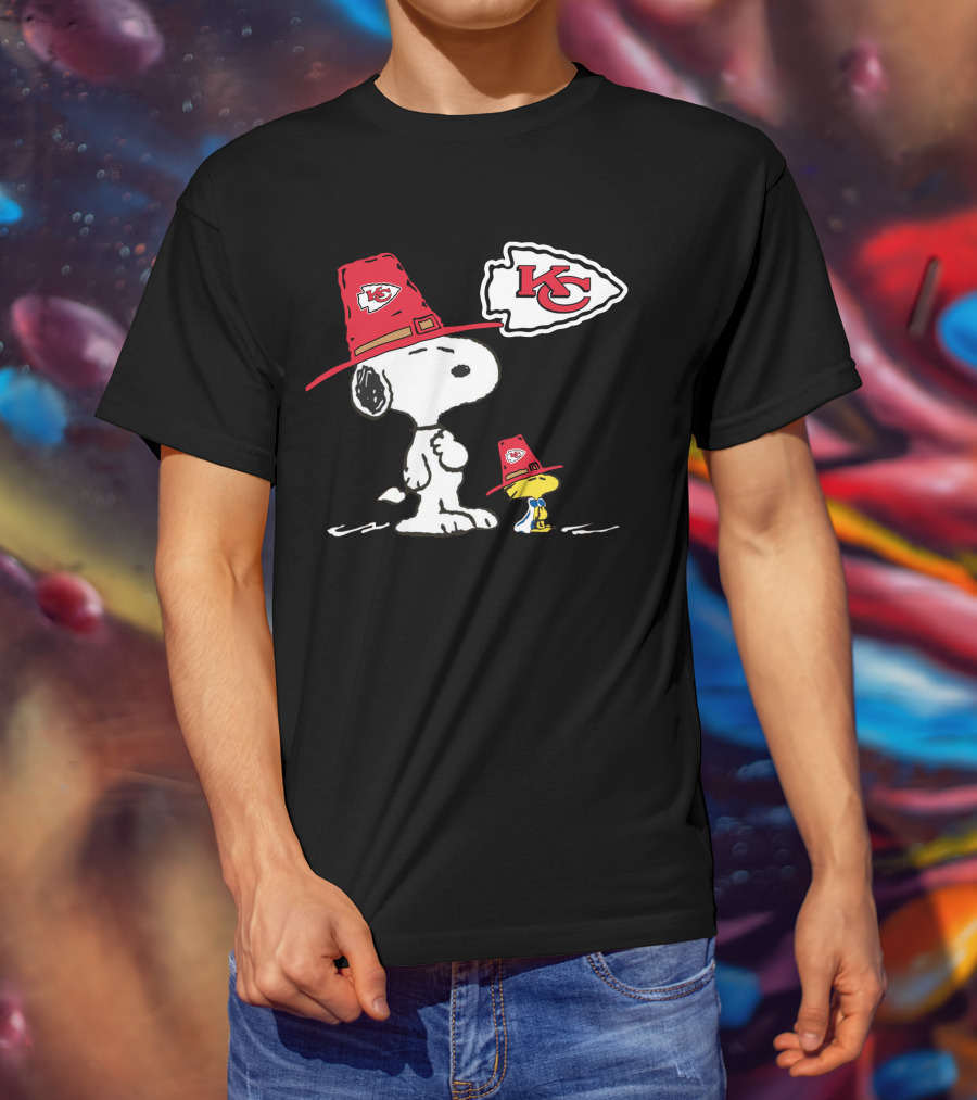 Snoopy And Woodstock Kansas City Chiefs Kc Logo Hat T-Shirt