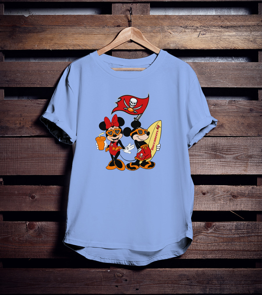 Buccaneers Vacation Mickey And Minnie With Pirate Flag And Surfboard T-Shirt