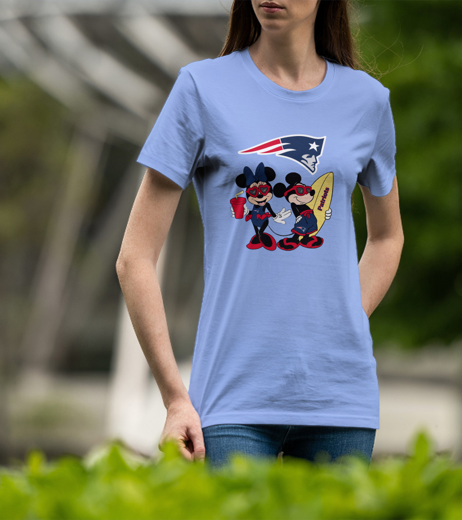 Patriots Mickey And Minnie Vacation With Surfboard And Drink T-Shirt
