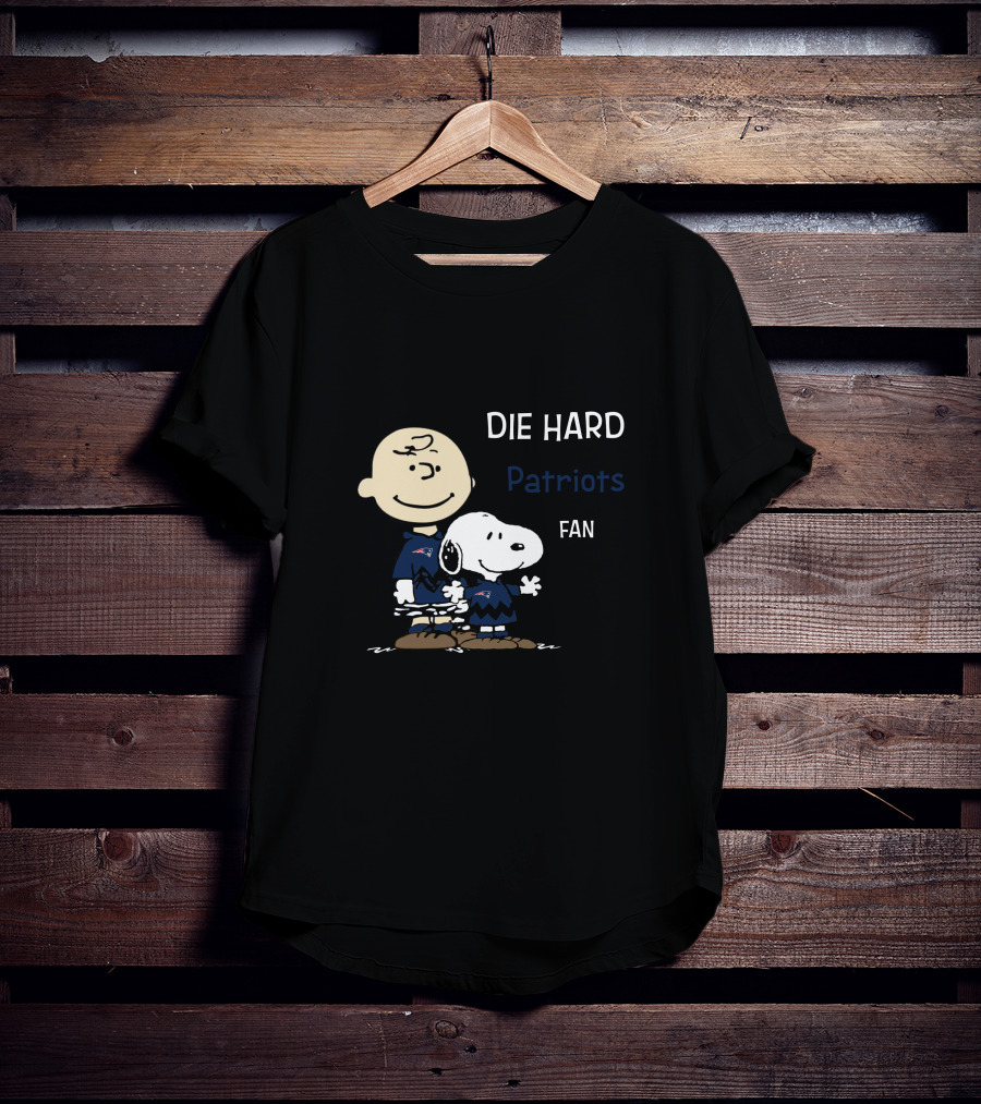 Die Hard Patriots Fan Snoopy Charlie Brown T-Shirt