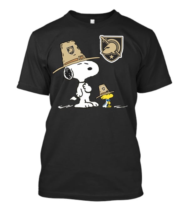 Snoopy And Woodstock With Army Black Knights Logo In Pilgrim Hats T-Shirt