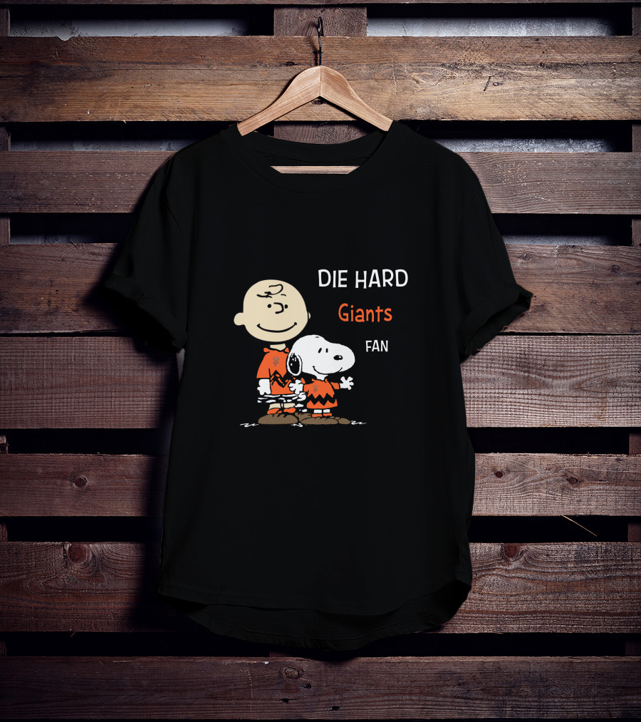 Die Hard Giants Fan Snoopy With Charlie Brown T-Shirt