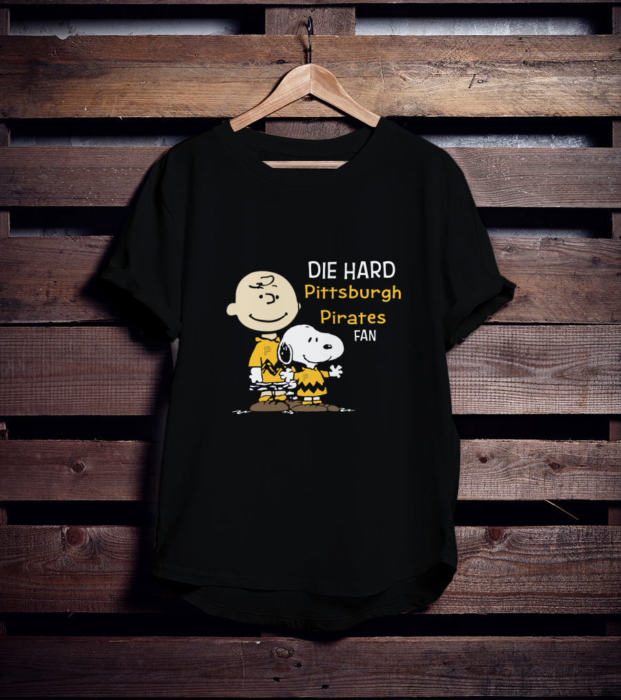 Die Hard Pittsburgh Pirates Fan Snoopy And Charlie Brown T-Shirt