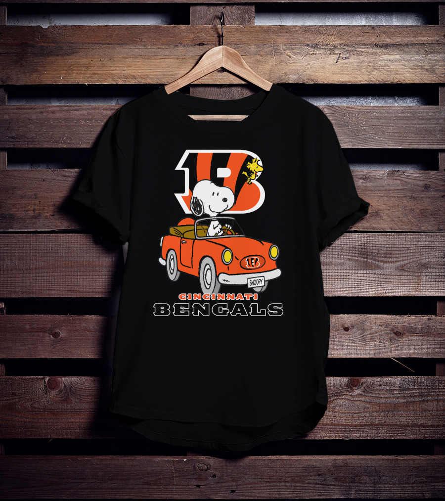 Cincinnati Bengals Snoopy Driving Woodstock Car NFL Peanuts T-Shirt
