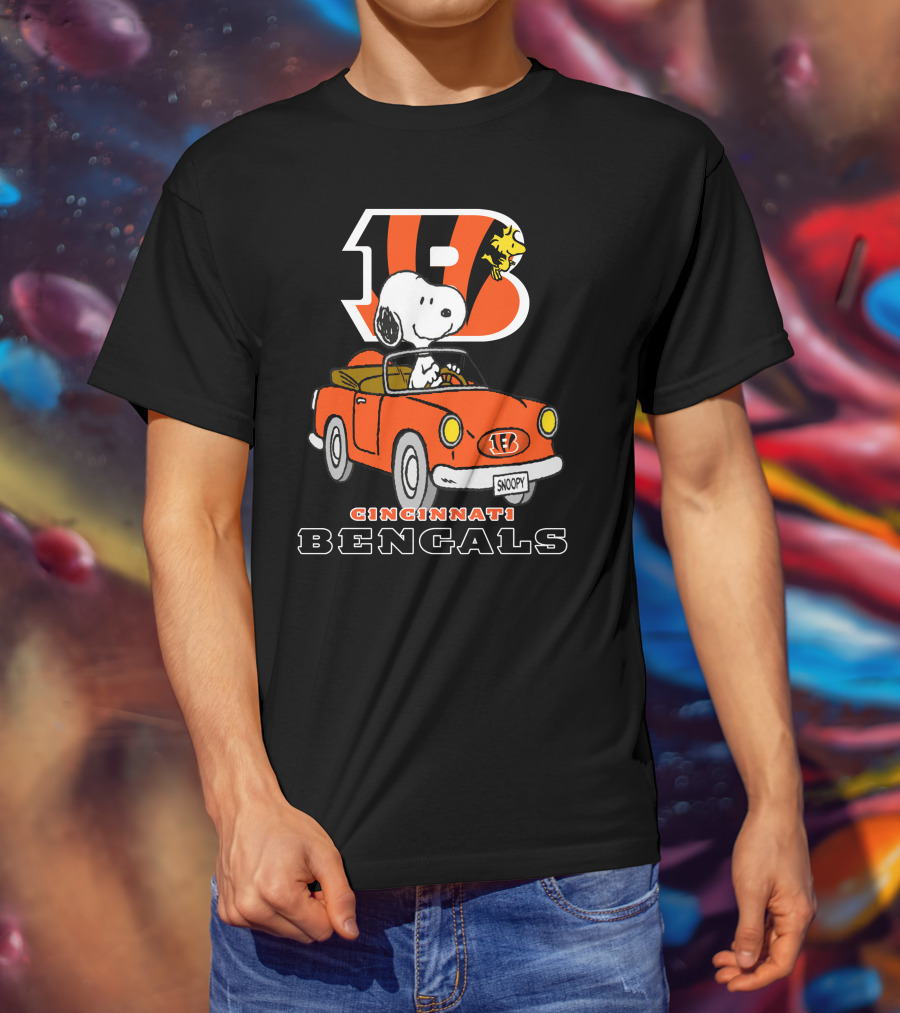 Cincinnati Bengals Snoopy Driving Woodstock Car NFL Peanuts T-Shirt