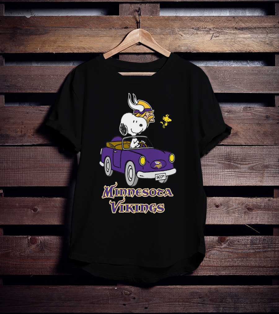 Minnesota Vikings Snoopy Car Ride T-Shirt