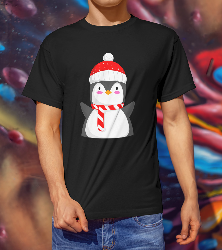Pinguine Christmas Winter Penguin With Red Snowy Hat And Striped Scarf T-Shirt