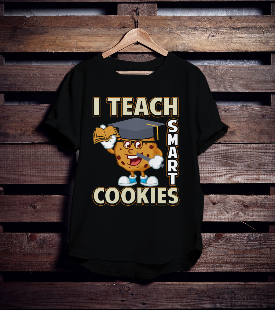 I Teach Smart Cookies Graduation Cap Book Teacher T-Shirt