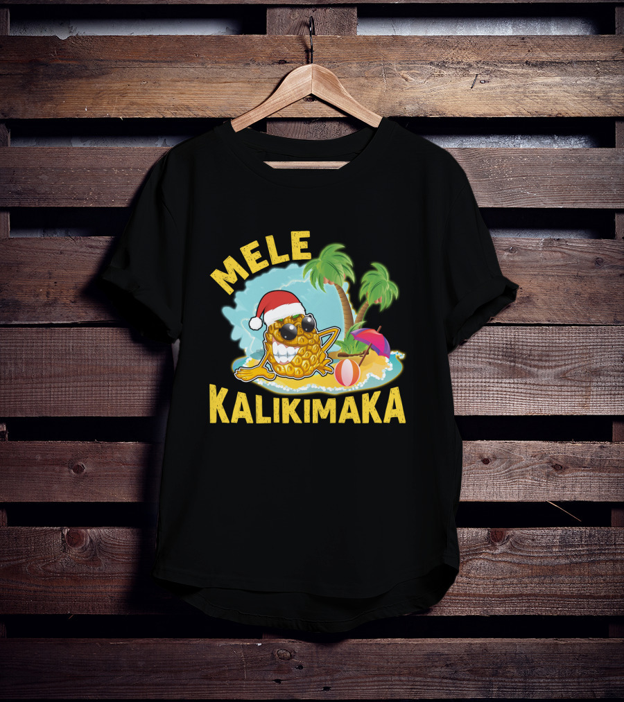 Mele Kalikimaka Hawaiian Pineapple With Santa Hat Tropical Christmas Vibes T-Shirt