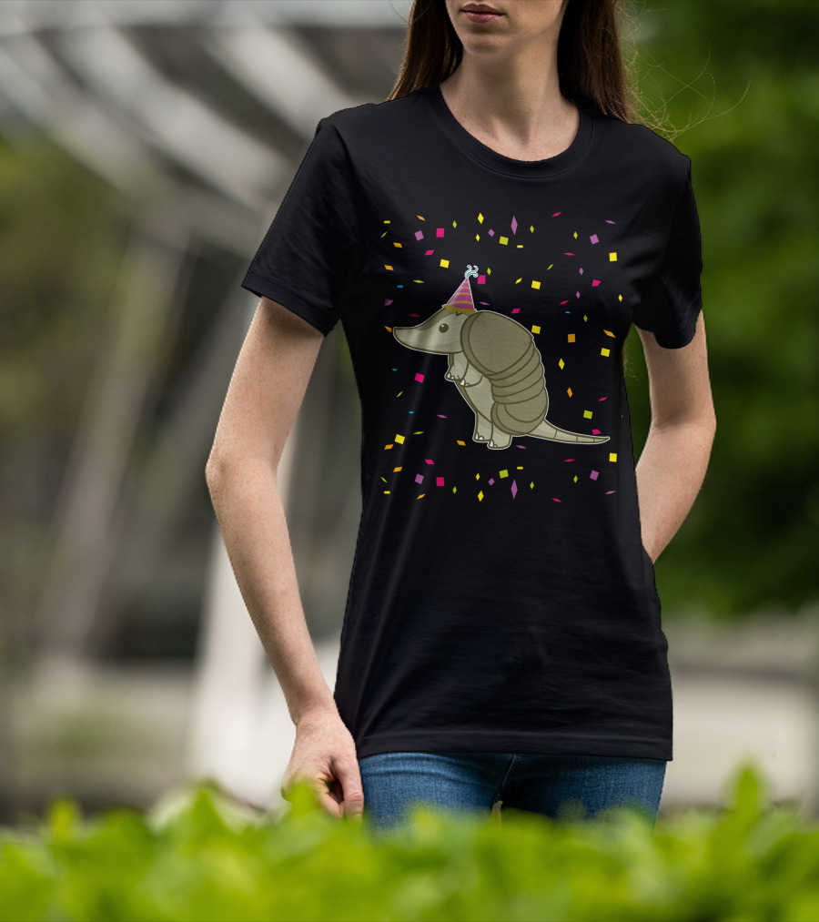 Funny Armadillo Birthday Celebration With Party Hat And Confetti T-Shirt