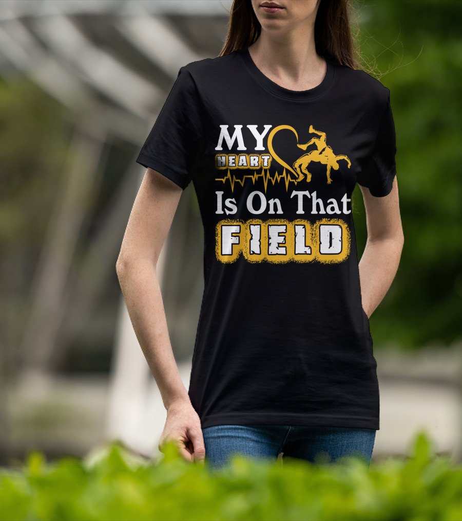 My Heart Is On That Field Wrestling Heartbeat Wrestlers T-Shirt