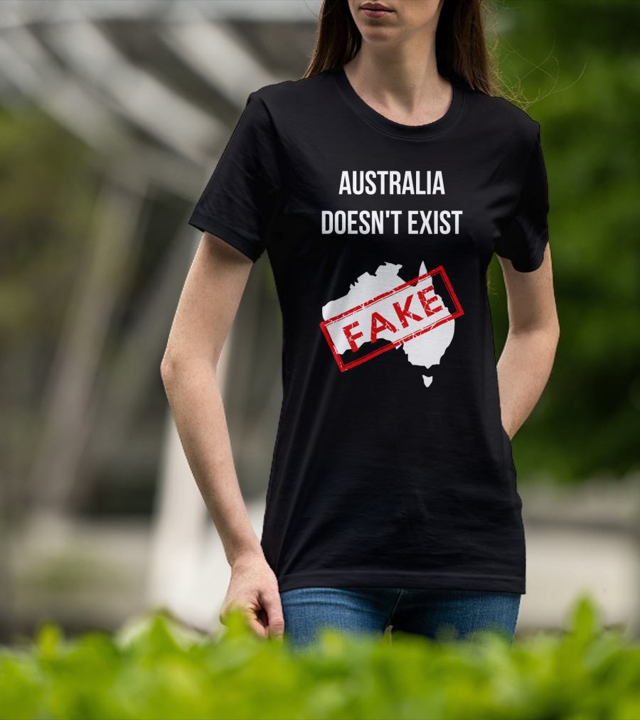Australia Doesn't Exist Fake Flat Earth Society T-Shirt