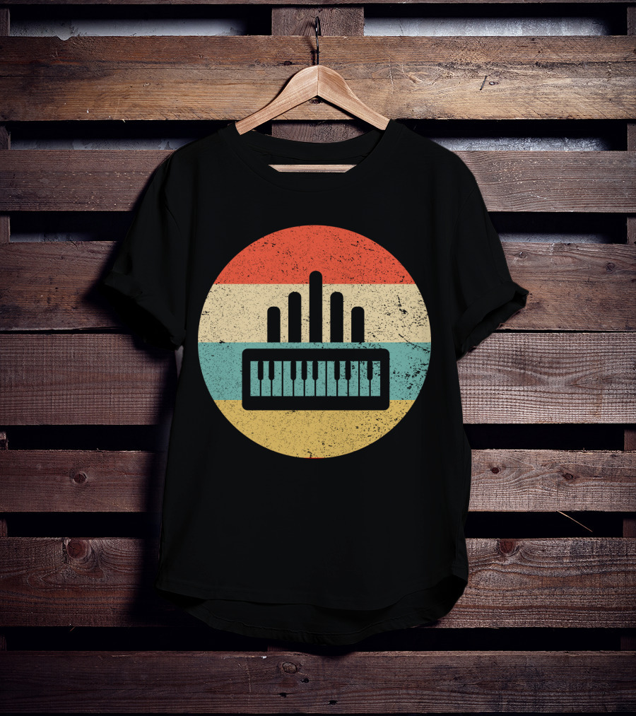 Vintage Retro Organ Keyboard With Striped Circle T-Shirt