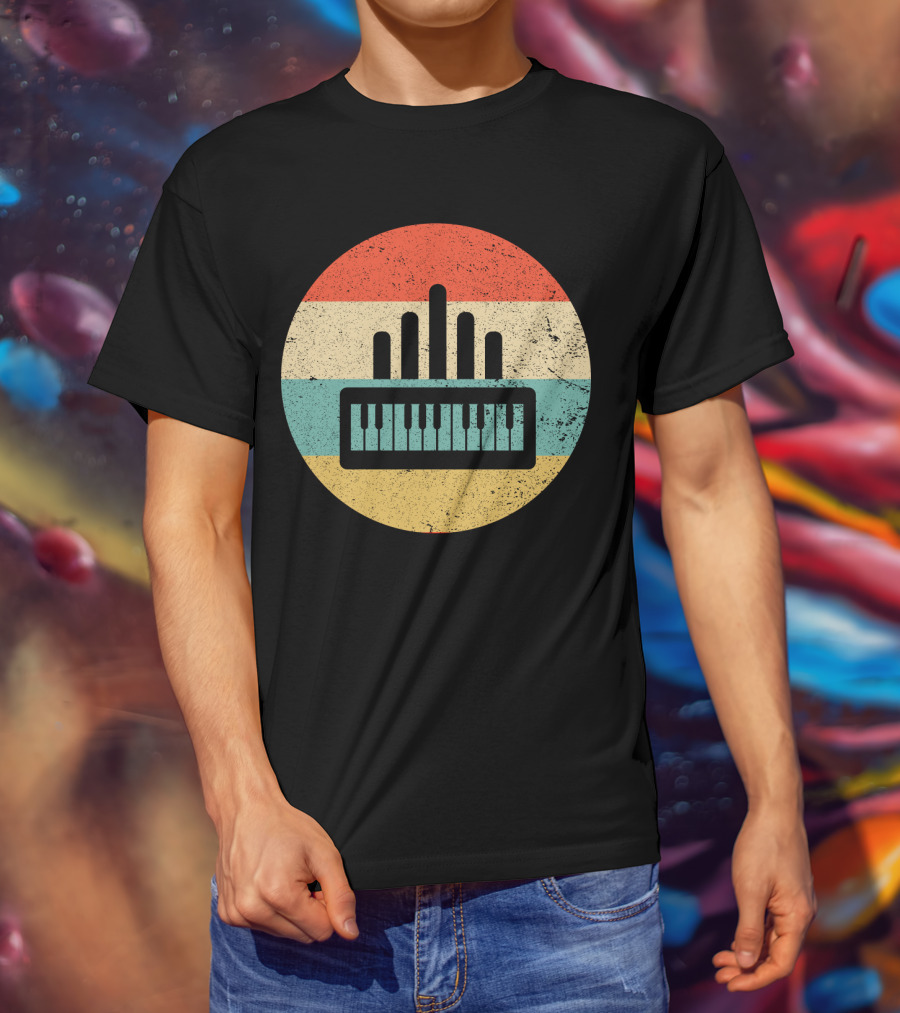 Vintage Retro Organ Keyboard With Striped Circle T-Shirt