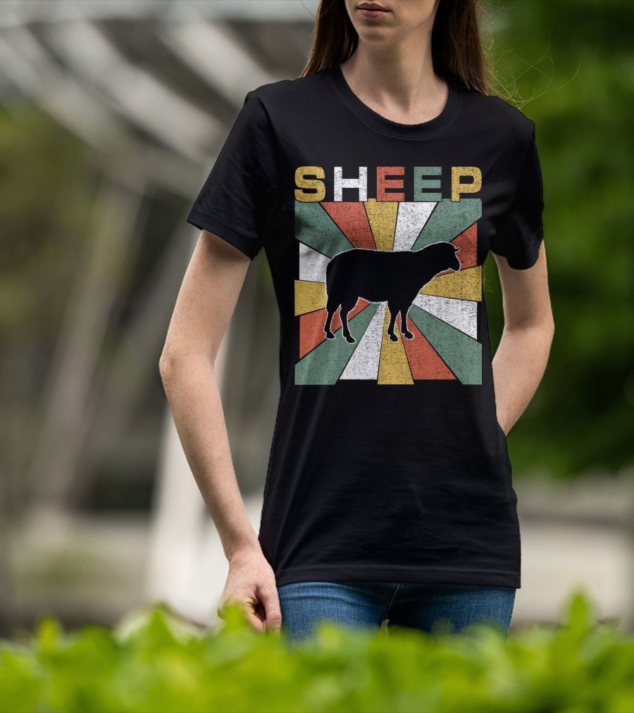 Sheep Retro 70s Vintage Silhouette Sunburst T-Shirt