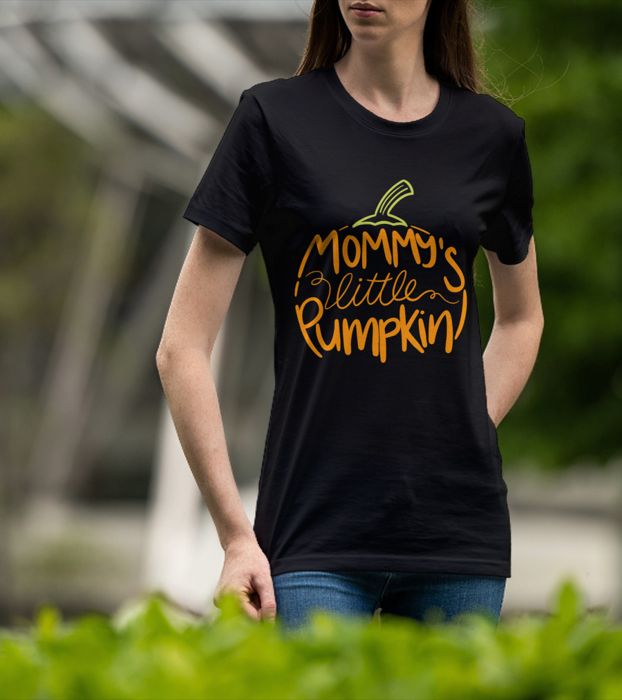 Mommy's Little Pumpkin Halloween Pregnancy Costumes T-Shirt