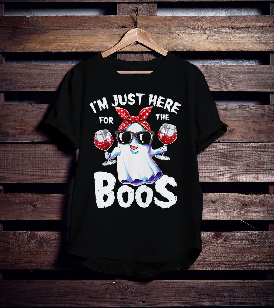I'm Just Here For The Boos Funny Halloween Women Ghost Holding Wine Glasses T-Shirt